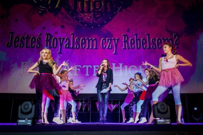 Ever After High scena